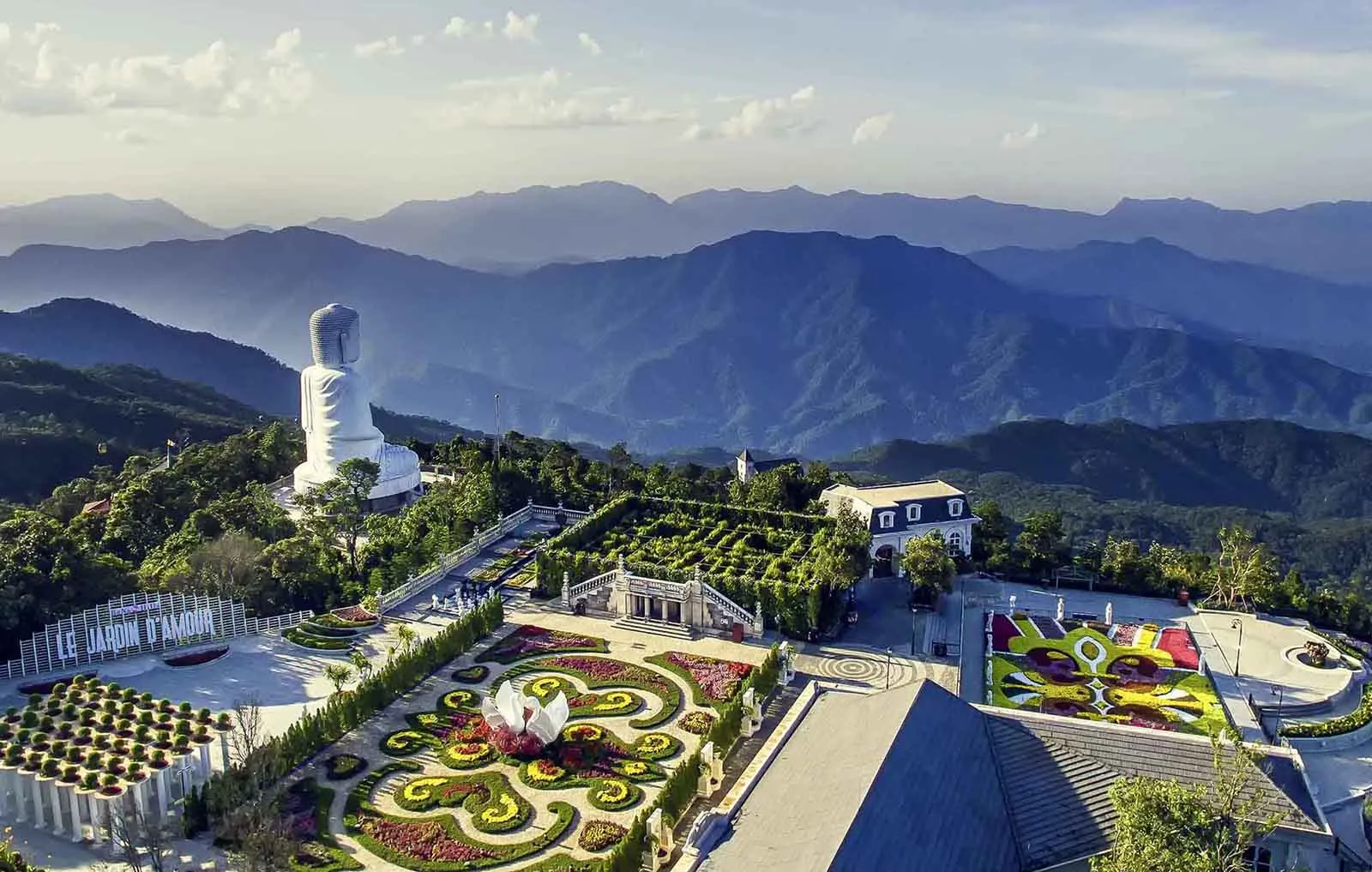 ba-na-hills-and-golden-bridge-full-day-tour-from-da-nang-hoi-an-8